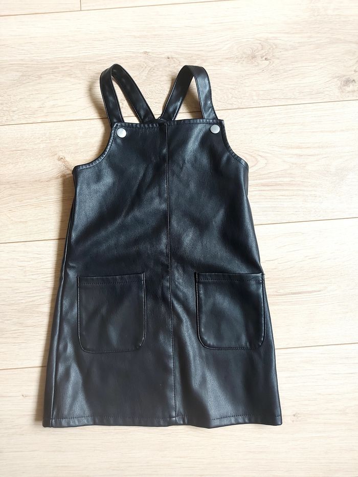 Robe noire primark 5 ans