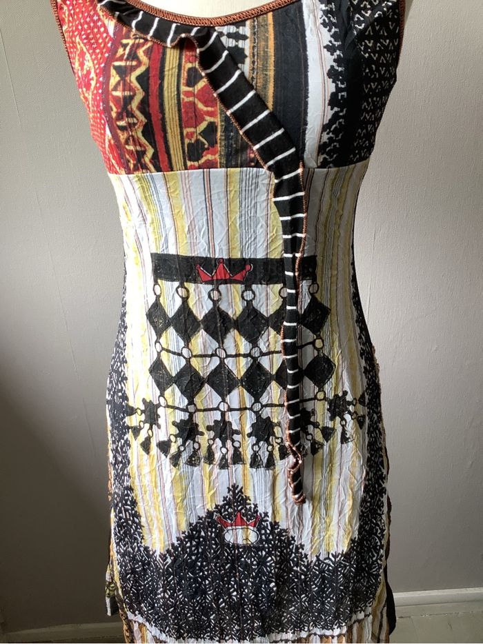 Robe Save The Queen - taille M - Made in Italy - photo numéro 1