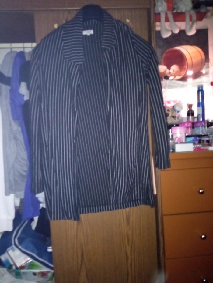 Veste noire et blanche Jennyfer