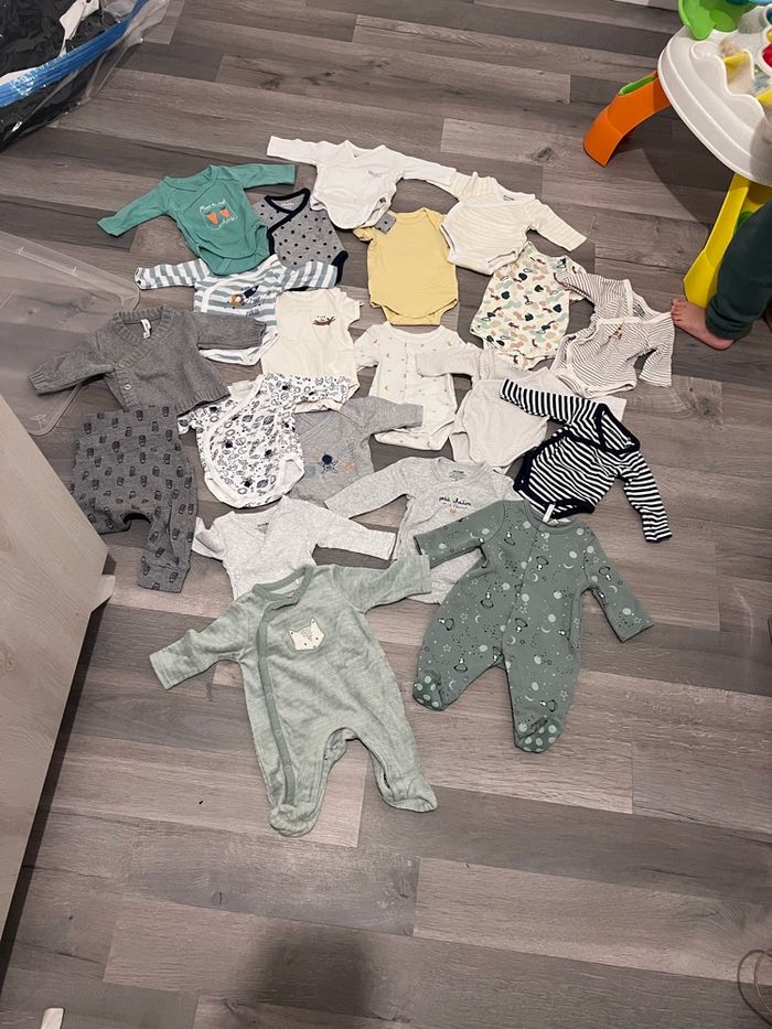 Lot  bodies naissance