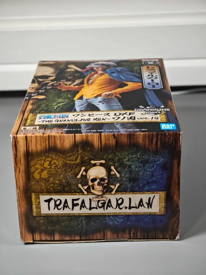 Figurine One Piece : Trafalgar Law Bandai Banpresto 18cm avec boîte - photo numéro 13