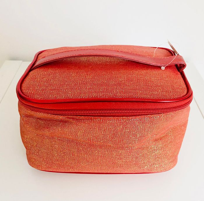 Vanity souple rouge brillant
