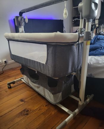 Berceau avec connexion bluetooth  et balancelle