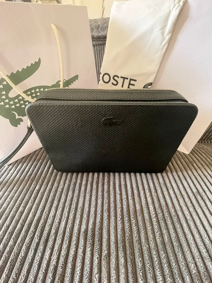 Pochette Lacoste
