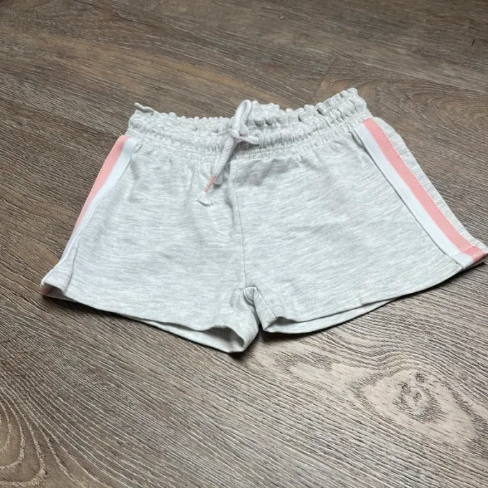 Short 2 ans