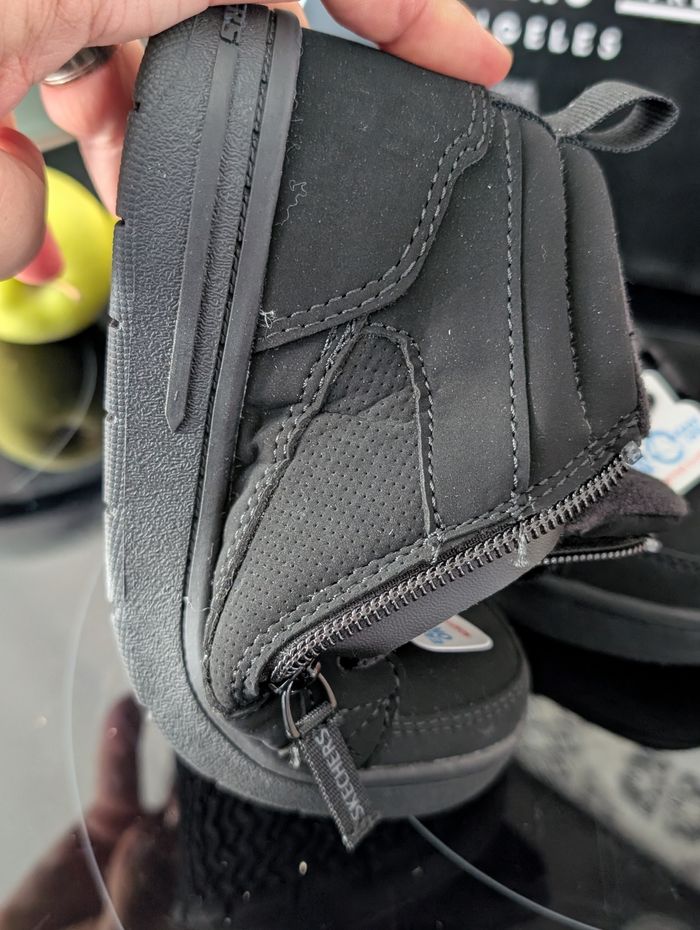 Chaussures garçon. Taille 30. Chaudes, légères au poids. Neuf. Skechers - photo numéro 8