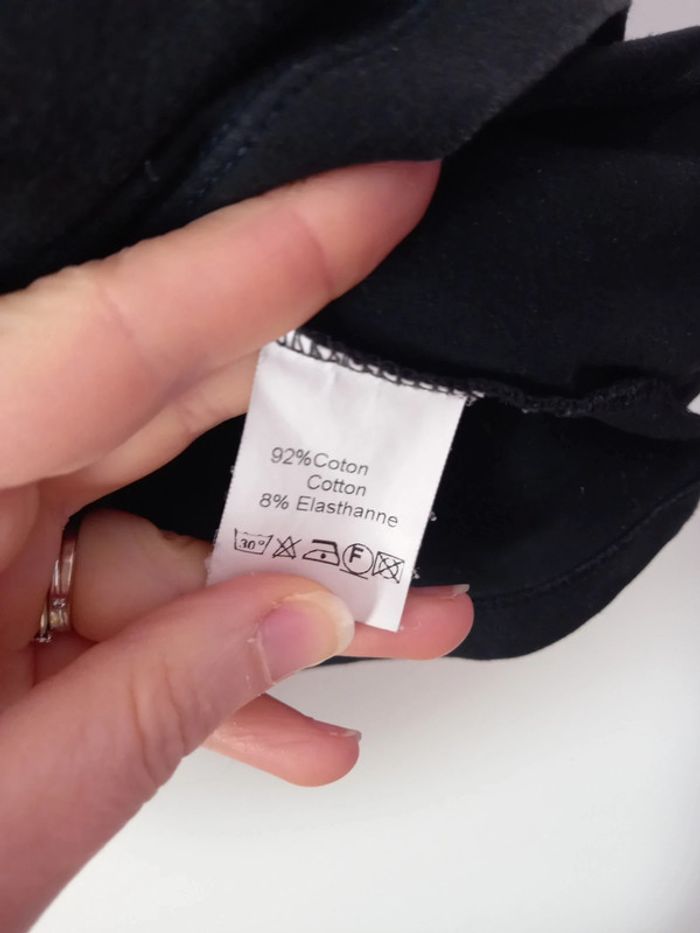 Haut noir - photo numéro 4