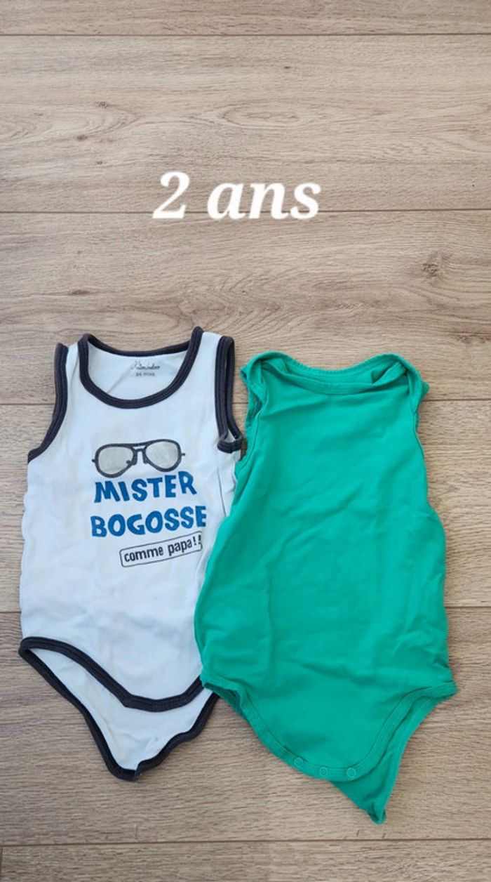 2 bodys sans manches 2 ans