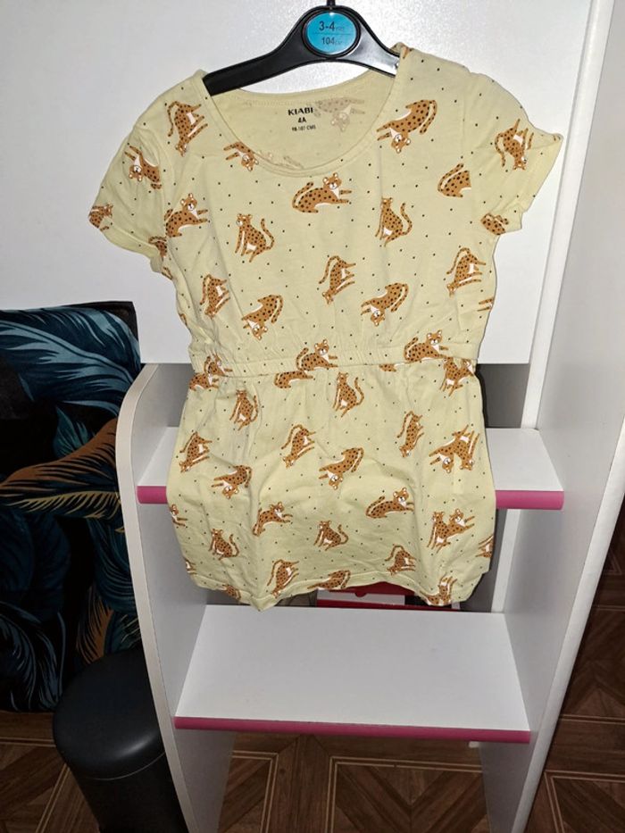 Robe courte