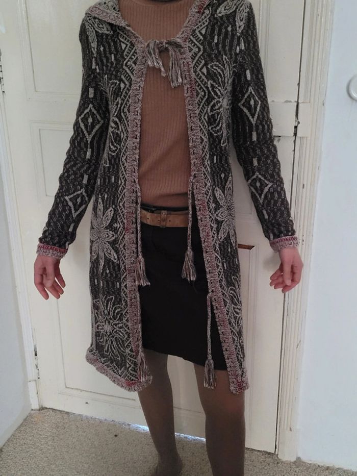 Veste gilet long à capuche en maille, marron et beige