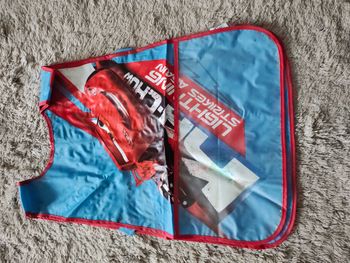 Tablier de peinture Cars Taille 4/5 ans