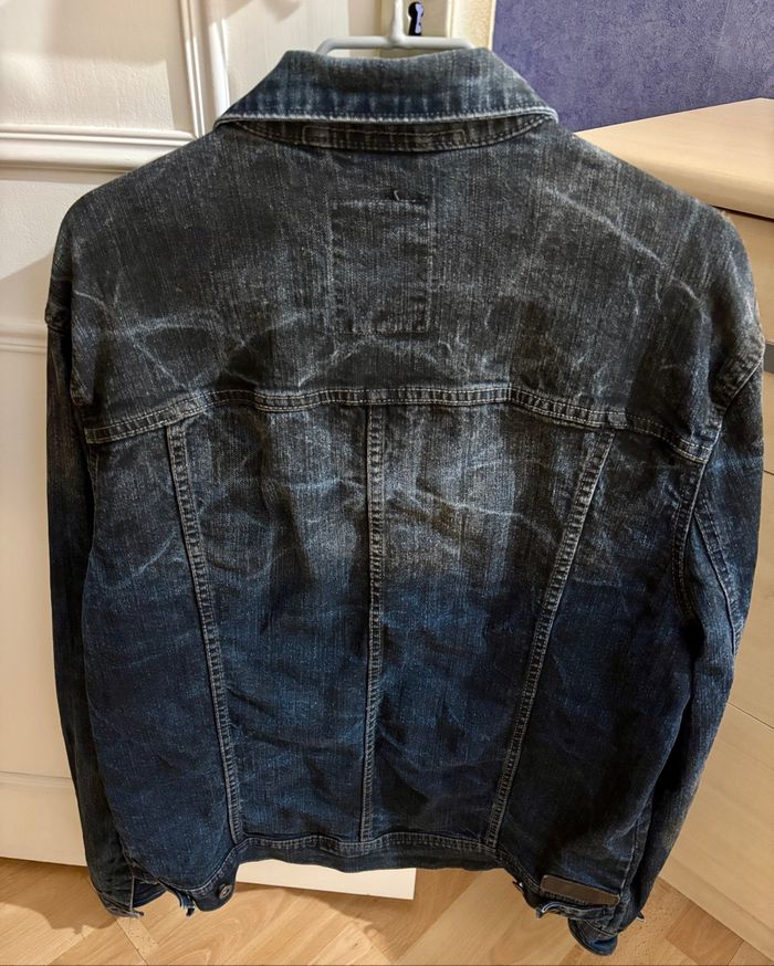 Jolie Veste en Jean Bershka, très peu portée-Taille L - photo numéro 3