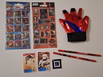 Lot d'articles Star Wars et Marvel