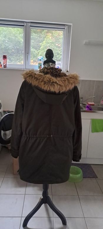 Parka doublée léopard. Taille 44