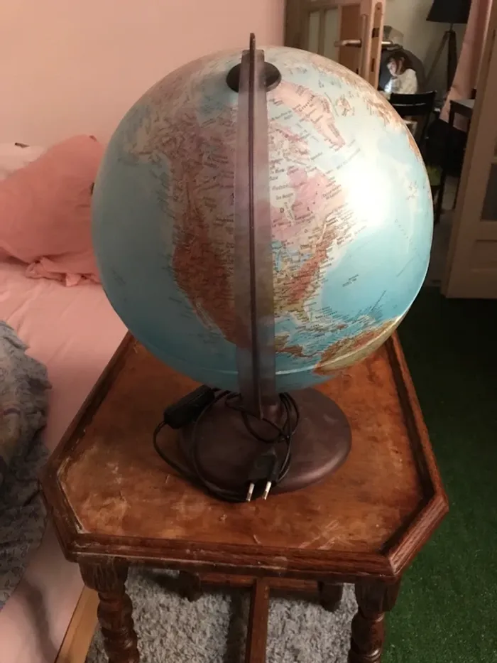 Globe lumineux - photo numéro 2