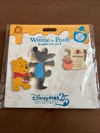 Pins Winnie la forêt des rêves bleues 6/12