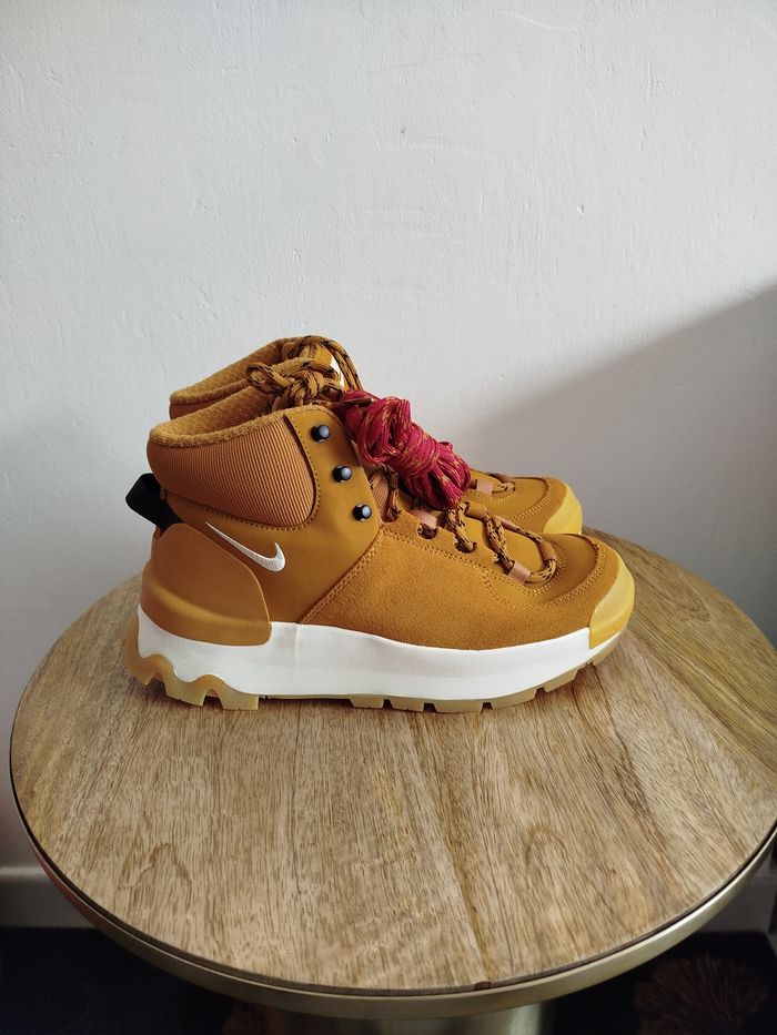 Boots Nike T 36,5 - photo numéro 6