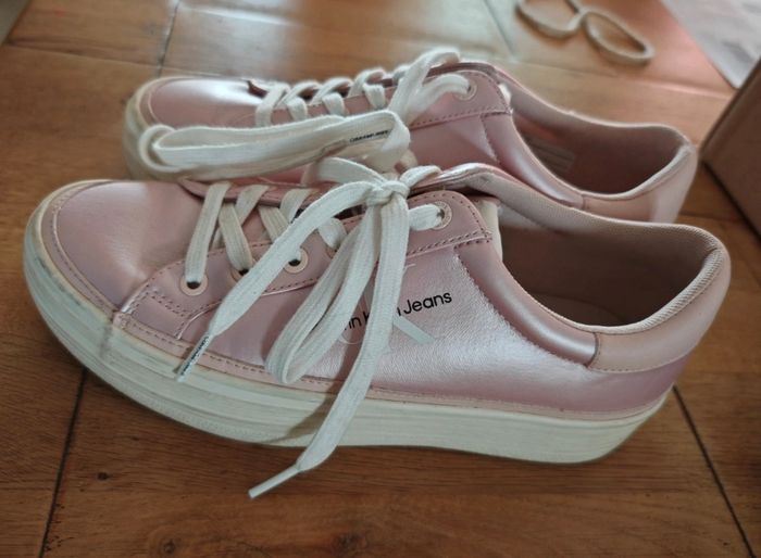 Chaussure plateforme Calvin Klein taille 40 - photo numéro 2