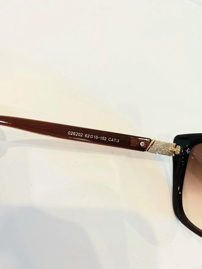 Lunette de soleil femme cats marron bras en strass verres dégradés UV protection catégorie 3 - photo numéro 4