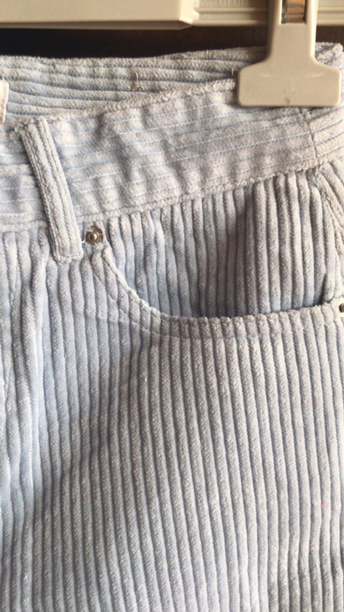 Short en velours bleu ciel Jennyfer taille 34 - photo numéro 4