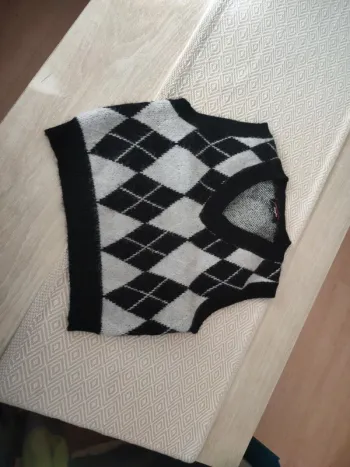 Pull sans manches carreaux Jennyfer 14 ans