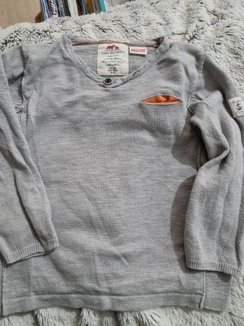 Pull leger gris zara taille 18 et 24 mois