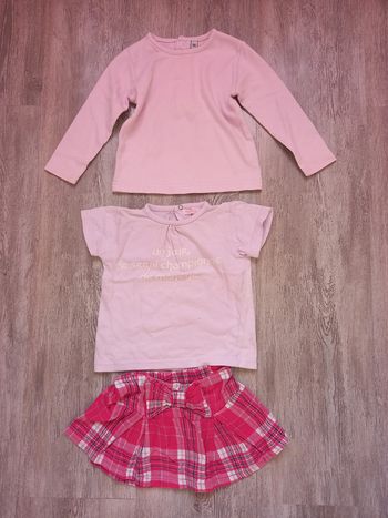 jupe et 2 tee shirt taille 12 mois