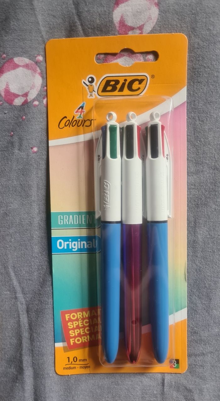 Lot de 3 stylos 4 couleurs NEUFS