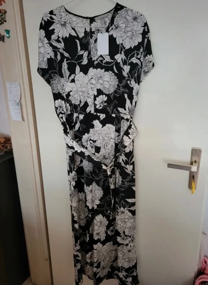 Combinaison noire et blanche