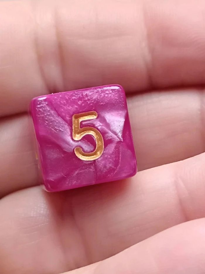 Lot de 7 dés violet irisé originaux pour activités - photo numéro 6