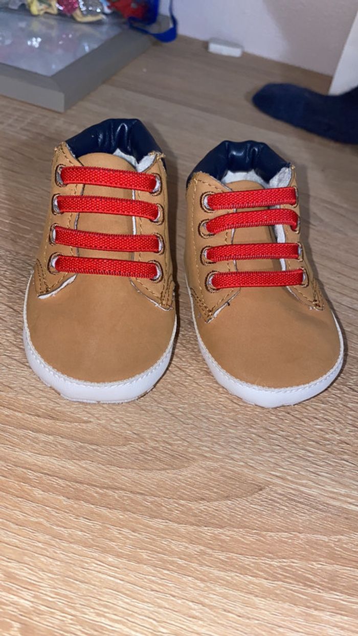 Chausson bébé style Timberland