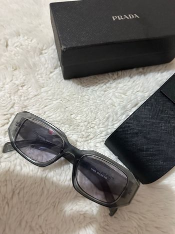 Lunettes Prada