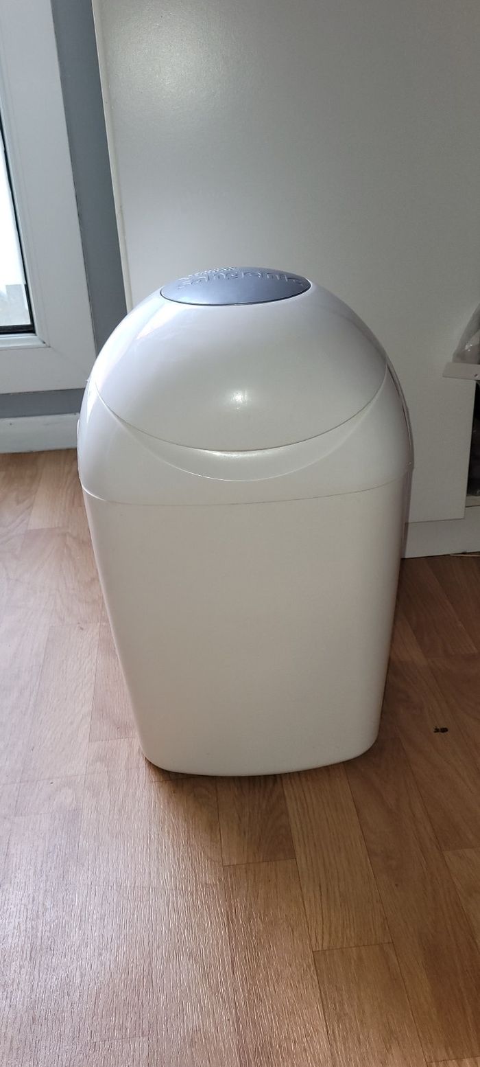 Poubelle a couches - photo numéro 2