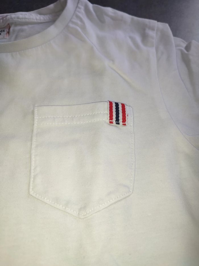 t-shirt blanc avec une petite poche - photo numéro 2