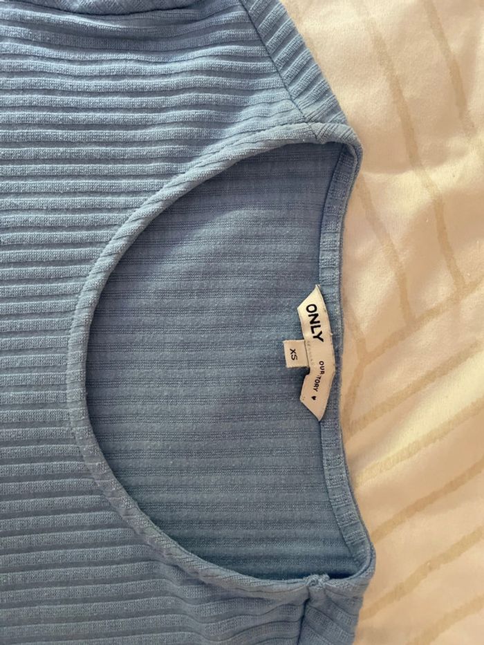 Haut bleu - photo numéro 2