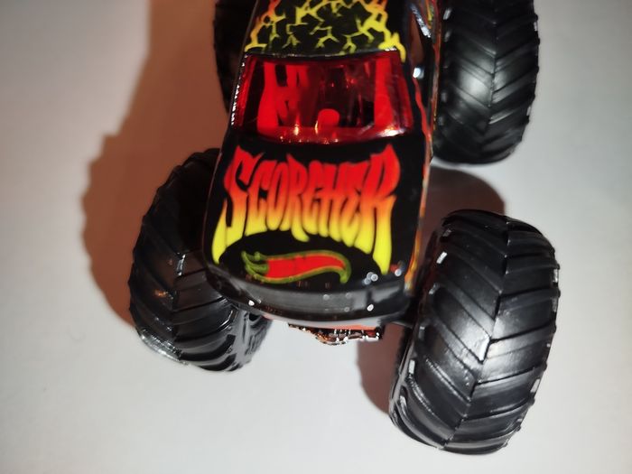Hot Wheels Monster Truck Scorcher 2025 - photo numéro 4