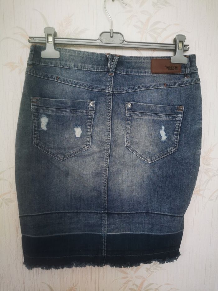 Jupe en jeans taille 34 35 déchire yessica - photo numéro 2