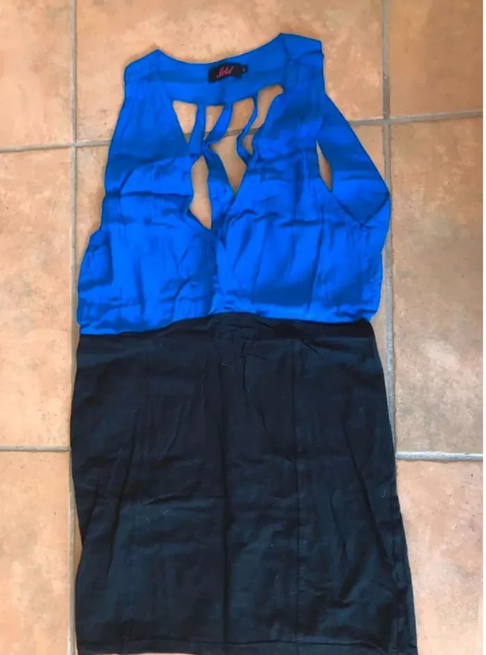 Superbe  robe  Motel  taille  L  état  neuf