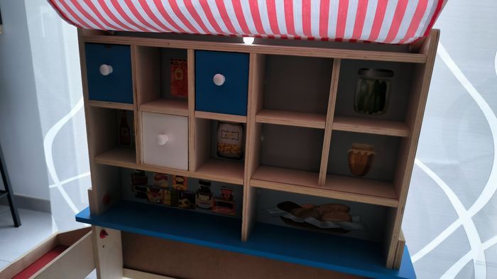 Marchande en bois - photo numéro 7