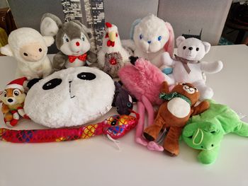Lot de plusieurs peluches différentes