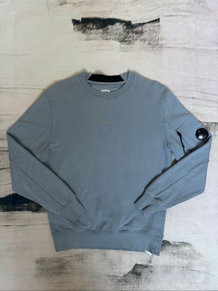 Sweat C.P Company taille XS vleu marine col noir - photo numéro 2
