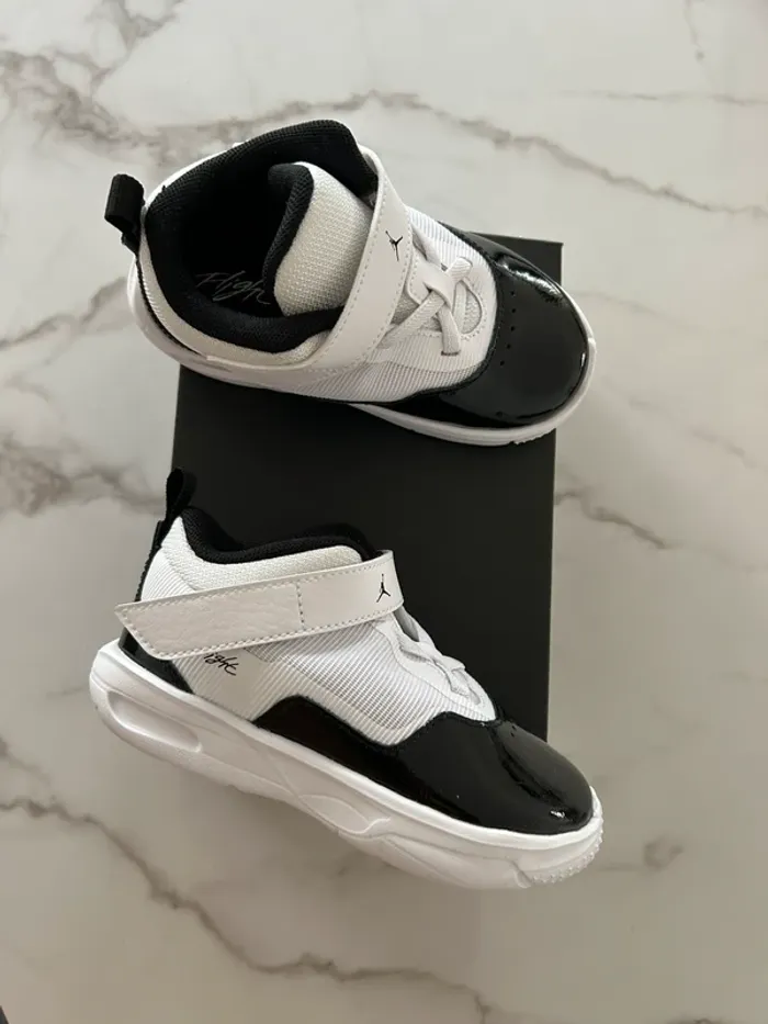 Basket Jordan taille 25