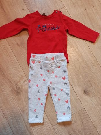 Ensemble pantalon et t-shirt manches longues