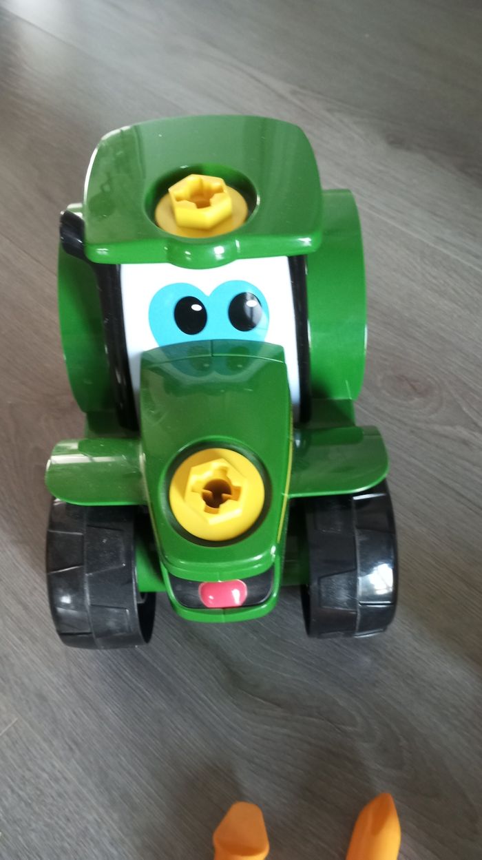 Tracteur John Deere Tomy à construire - photo numéro 3