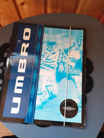 Pochette cartonnée Umbro