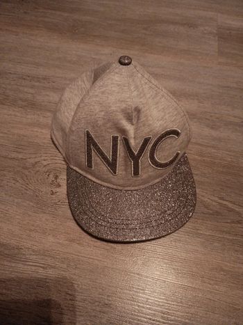 Casquette h&M New York taille 8 12 ans à paillettes