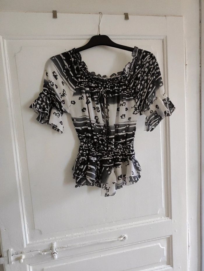 Petit haut noir et blanc transparent