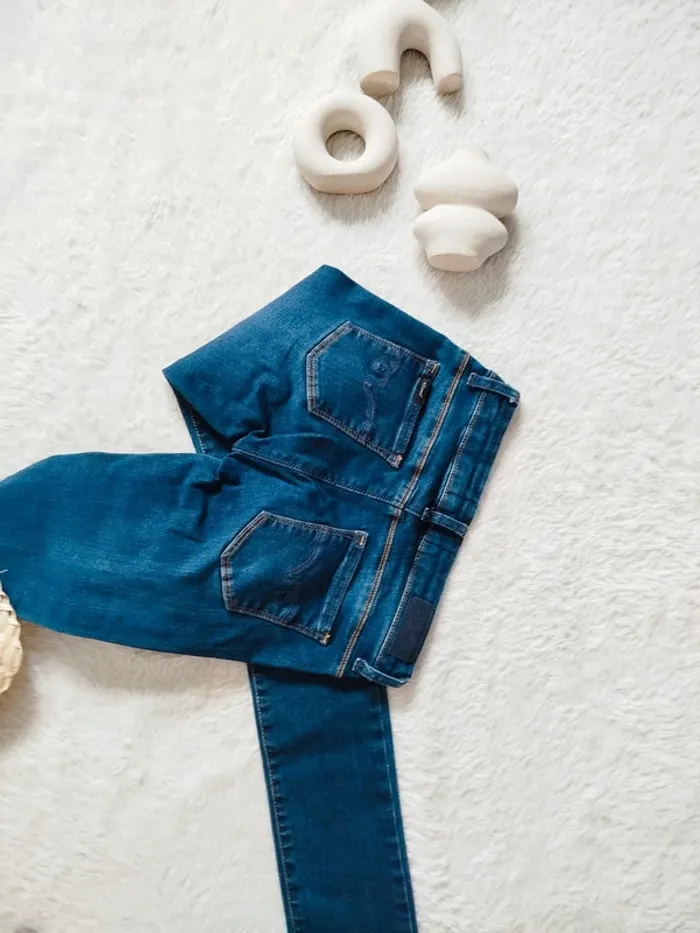 Jeans 14 ans - photo numéro 4