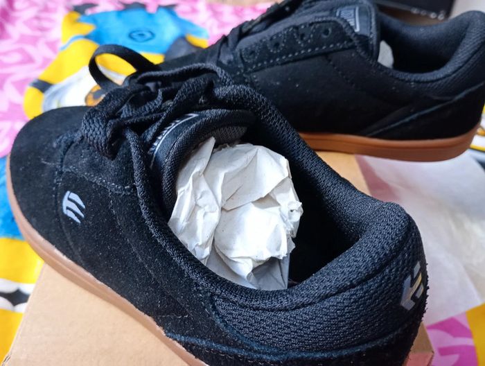 Etnies noires 33 neuves - photo numéro 8