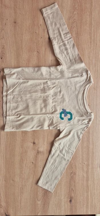 Tee shirt